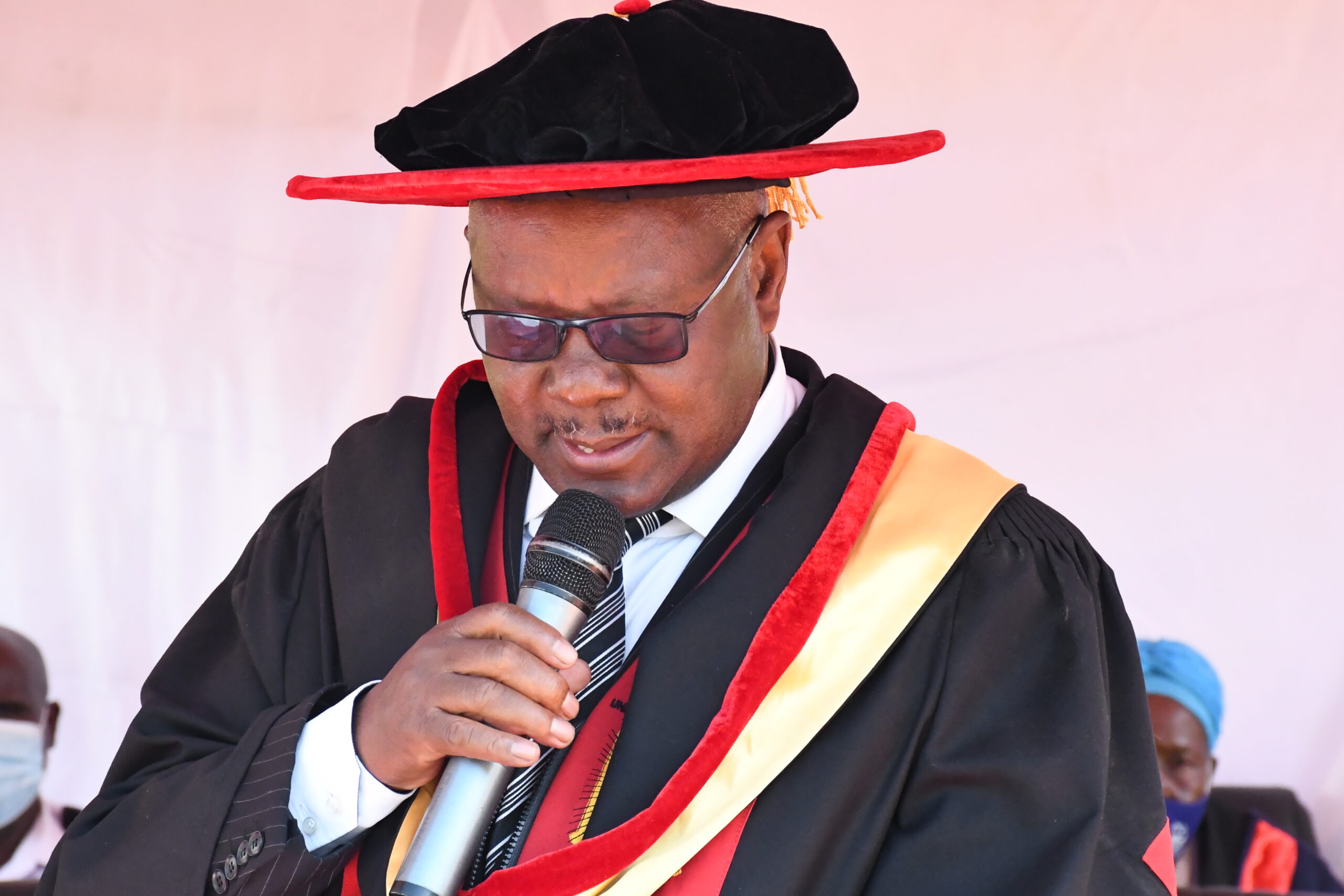 Omujwarakondo Dr. Kabagambe Kaliisa Chief Guest on the 8th ARU Graduation ceremony 